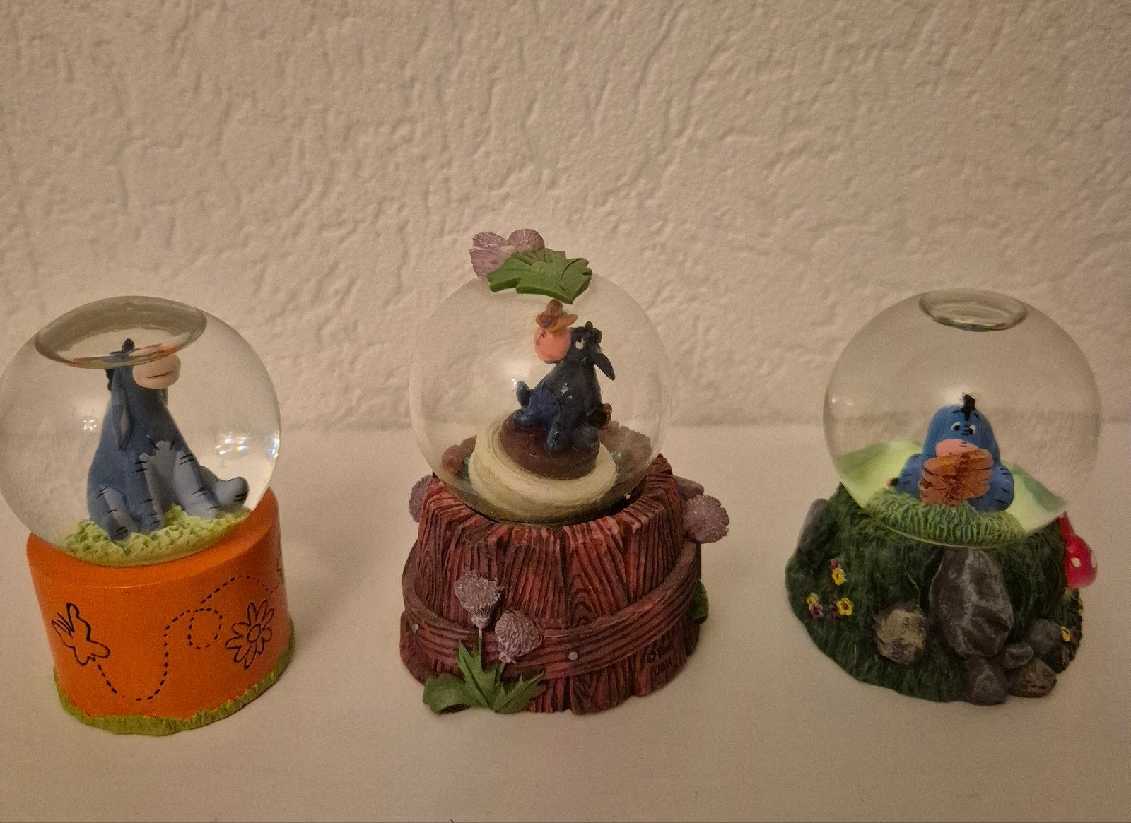 Set van 3 Eeyore sneeuwbollen, Ophalen of Verzenden, Winnie de Poeh of vrienden, Zo goed als nieuw, Beeldje of Figuurtje