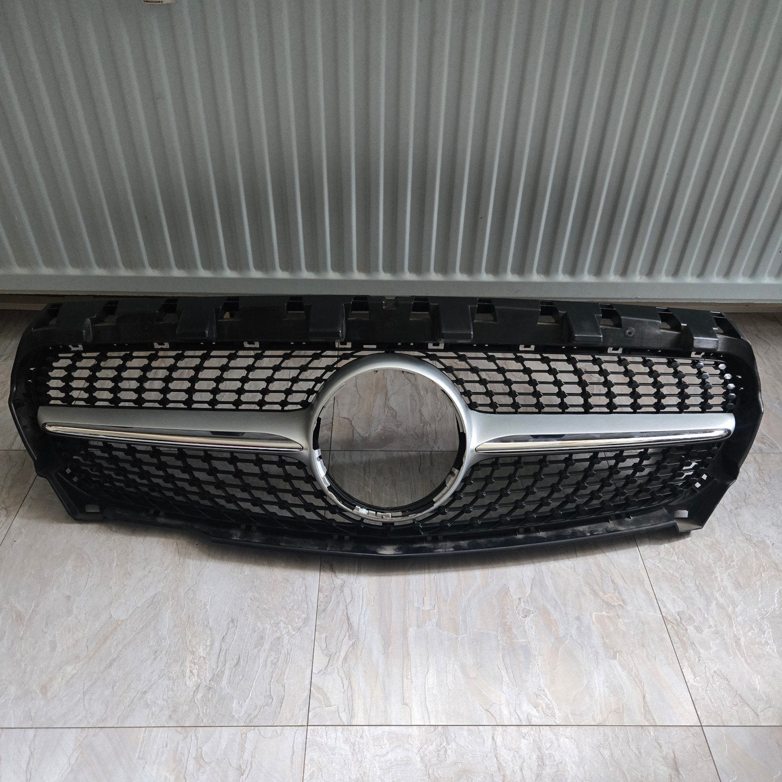 Mercedes Grill CLA W117 2016, Ophalen, Gebruikt, Voor, Mercedes-Benz