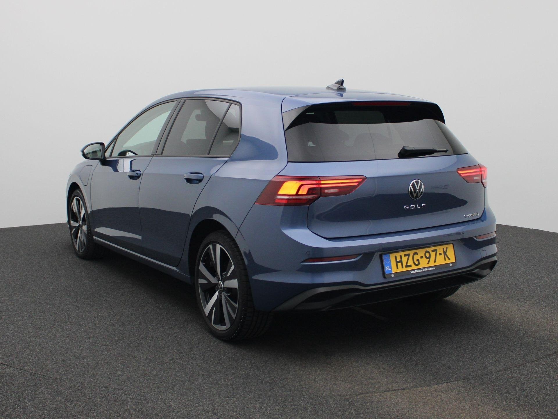 Volkswagen Golf 1.5 eHybrid Life Edition 204 PK| Origineel N, Auto's, 12 maanden, Stof, 4 cilinders, 26 kWh