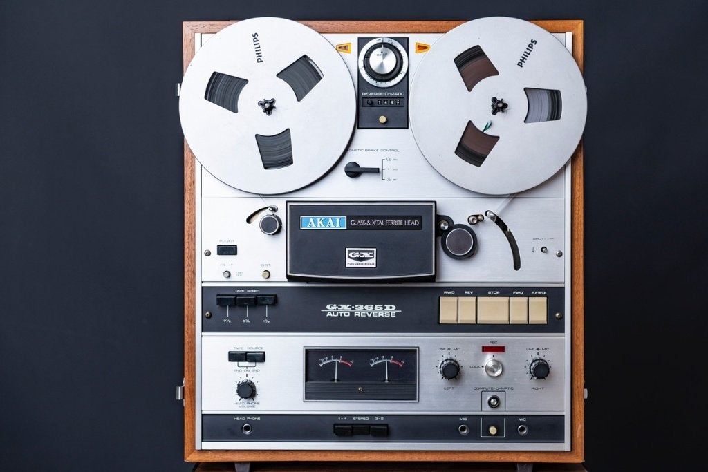 Akai GX 365D  Nieuwstaat, Ophalen, Bandrecorder, Met stofkap