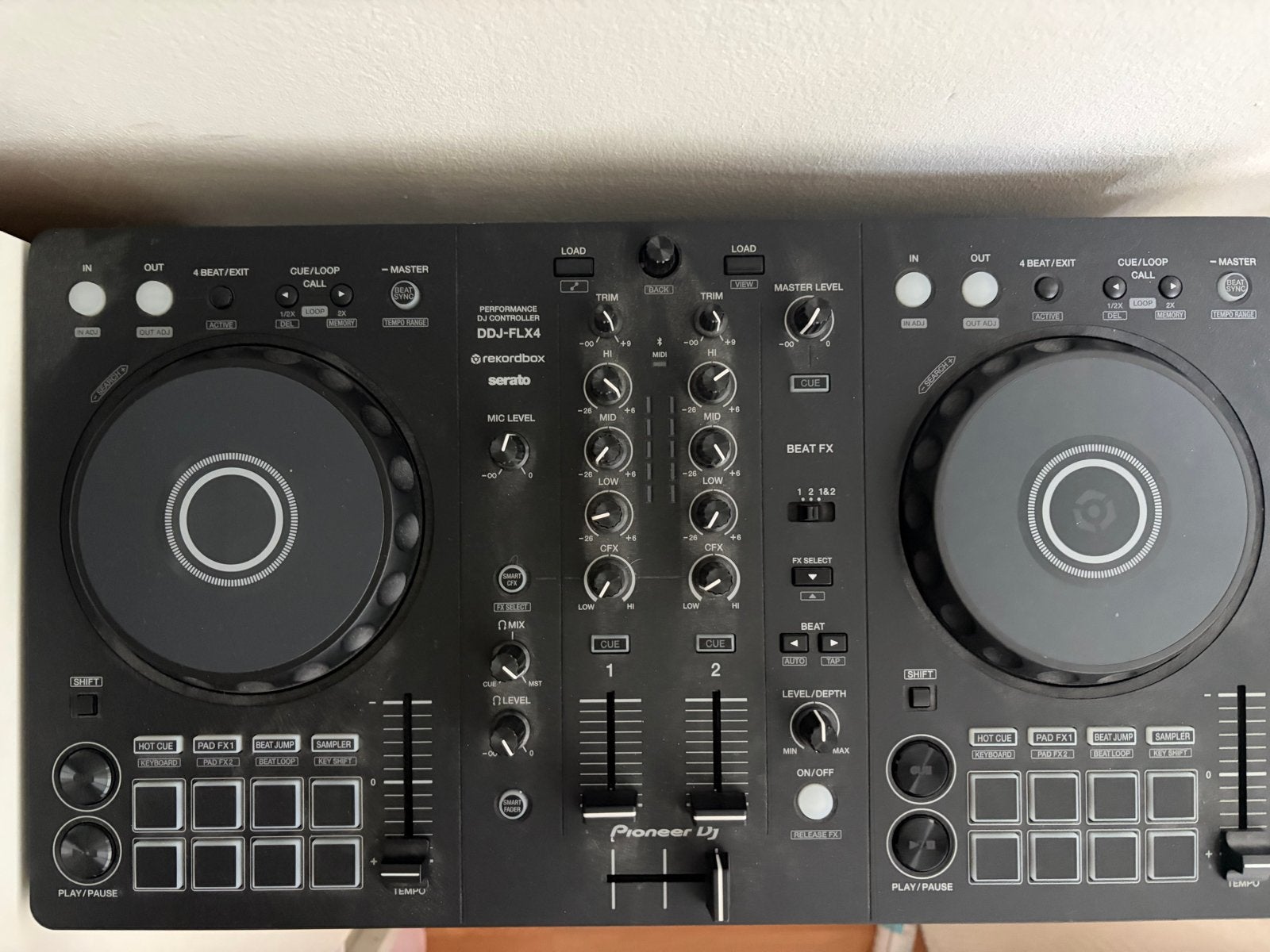 Foto 3 van Pioneer DDJ-FLX4 DJ-controller - Zo goed als nieuw