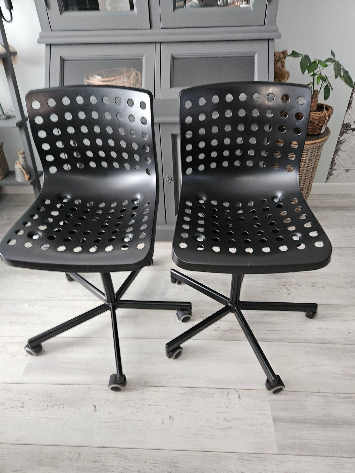 2 IKEA bureaustoelen, in hoogte verstelbaar, Ophalen of Verzenden, Gebruikt, Zwart