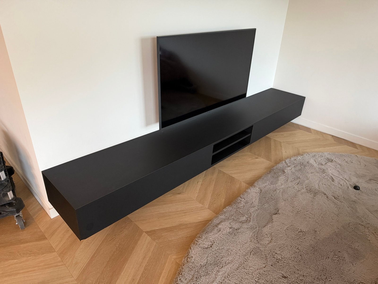 Maatwerk zwevend tv-meubel, Fenix zwart, Ophalen, Modern strak, Zo goed als nieuw, 200 cm of meer