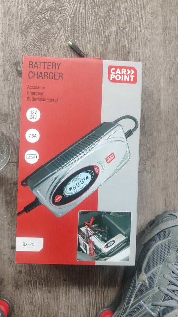 Battery charger, Ophalen of Verzenden, Nieuw