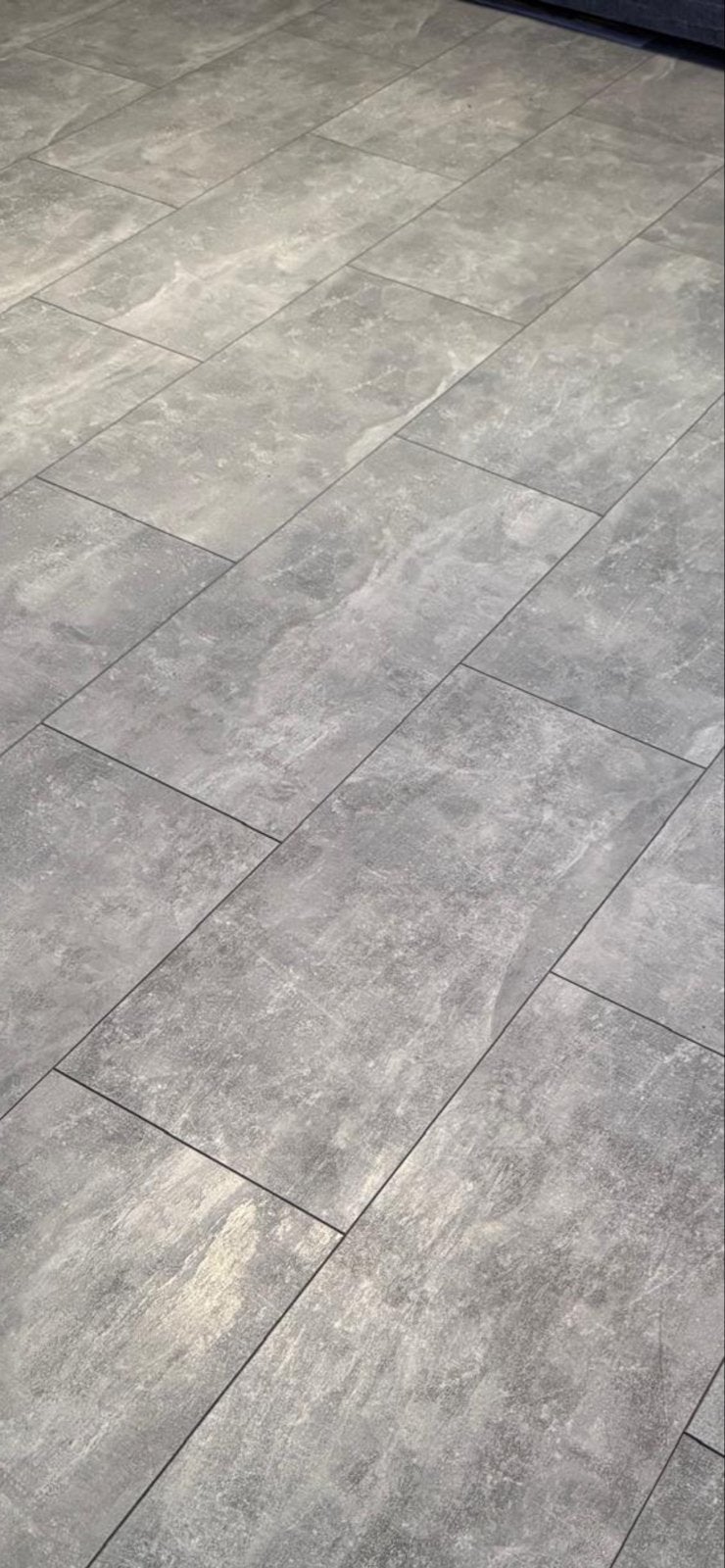 Grijze tegellaminaat - Zo goed als nieuw, 40 tot 60 cm, Keramiek, Ophalen of Verzenden, Zo goed als nieuw