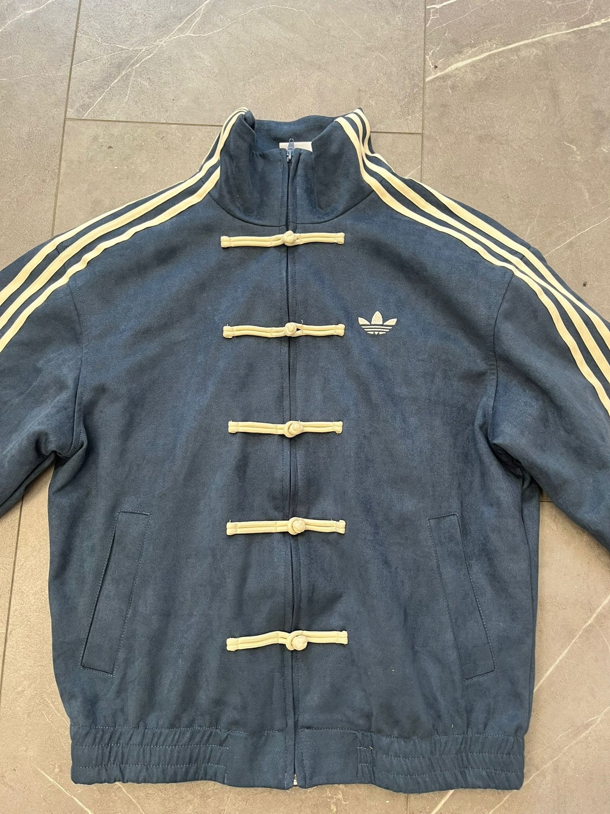 Adidas chinese new year S, Ophalen of Verzenden, Nieuw, Maat 46 (S) of kleiner, Blauw