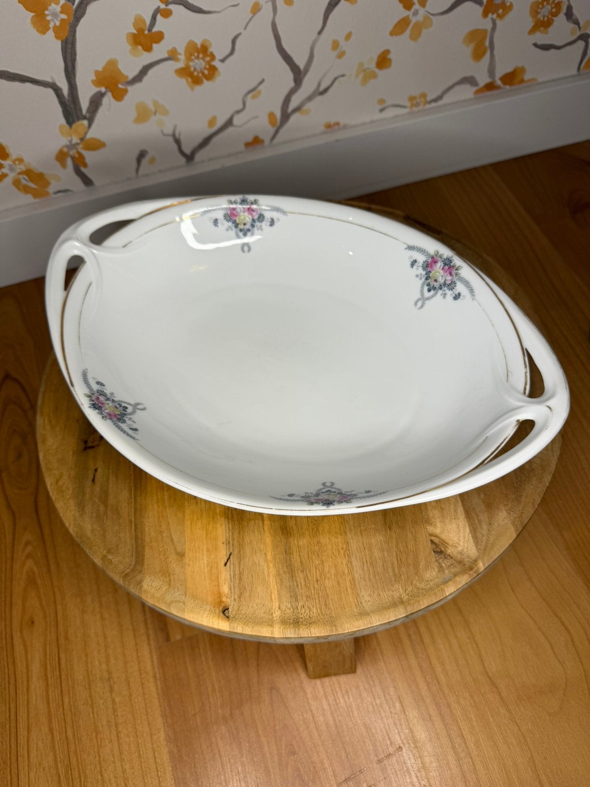 Grote vintage ovale serveerschaal met rozenmotief en goud, Antiek en Kunst, Ophalen of Verzenden
