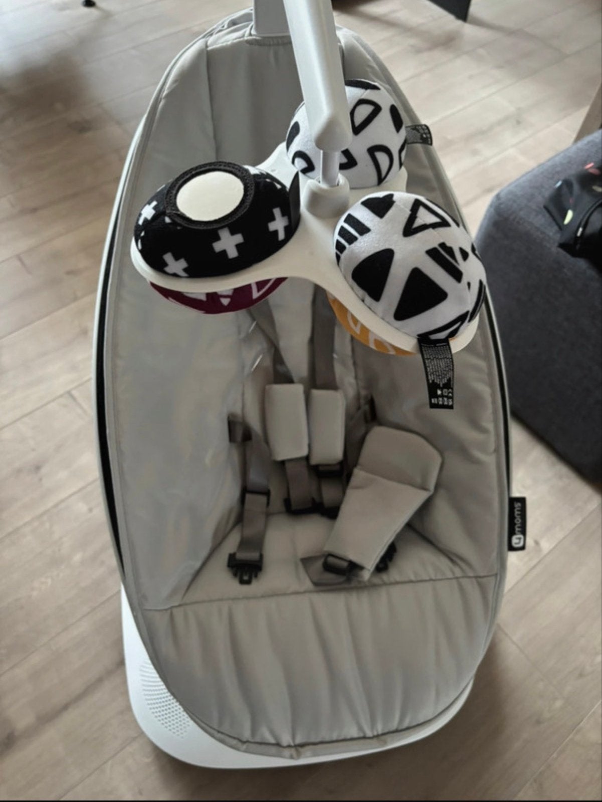 Mamaroo 5 elektrische wipstoel - Zo goed als nieuw, Wipstoel, Ophalen, Overige merken, Met gordel(s) of riempje(s)