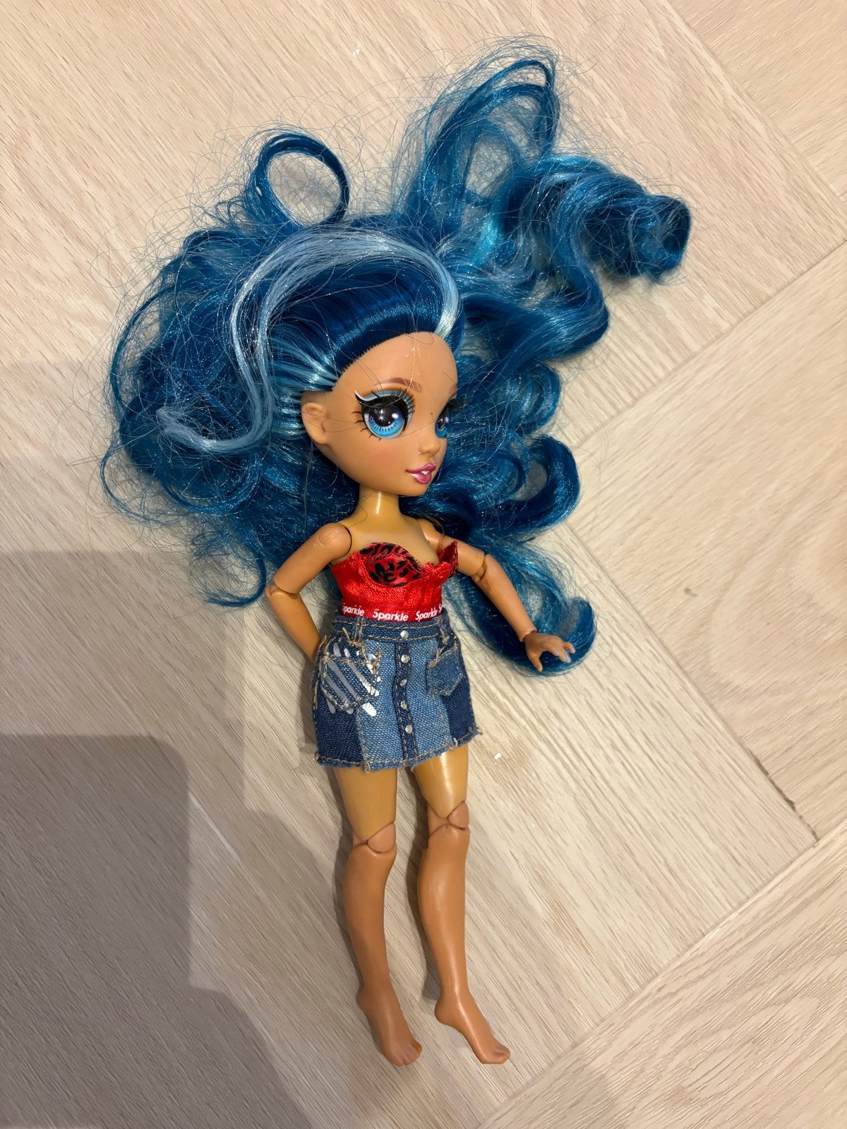 LoL Rainbow High pop met blauw haar en denim rokje, Ophalen, Gebruikt, Overige typen