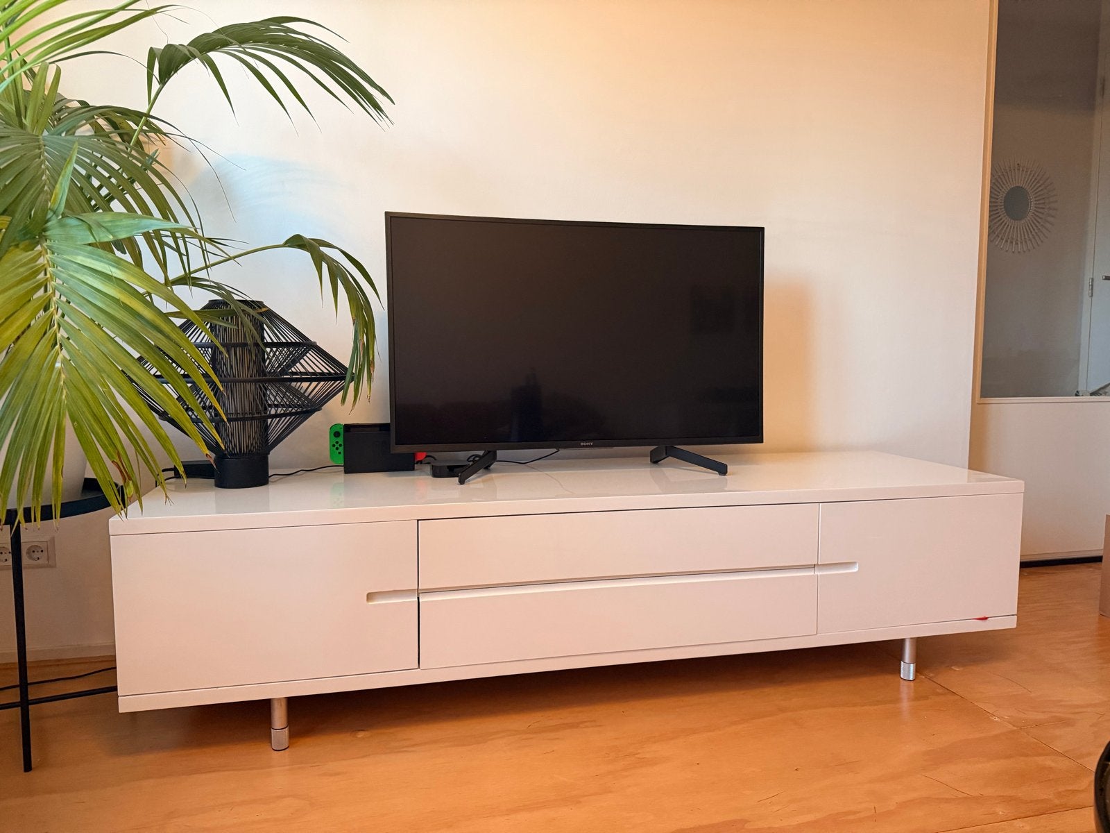 Moderne witte tv-kast / dressoir met lades, Ophalen, Kunststof, Nieuw, 200 cm of meer