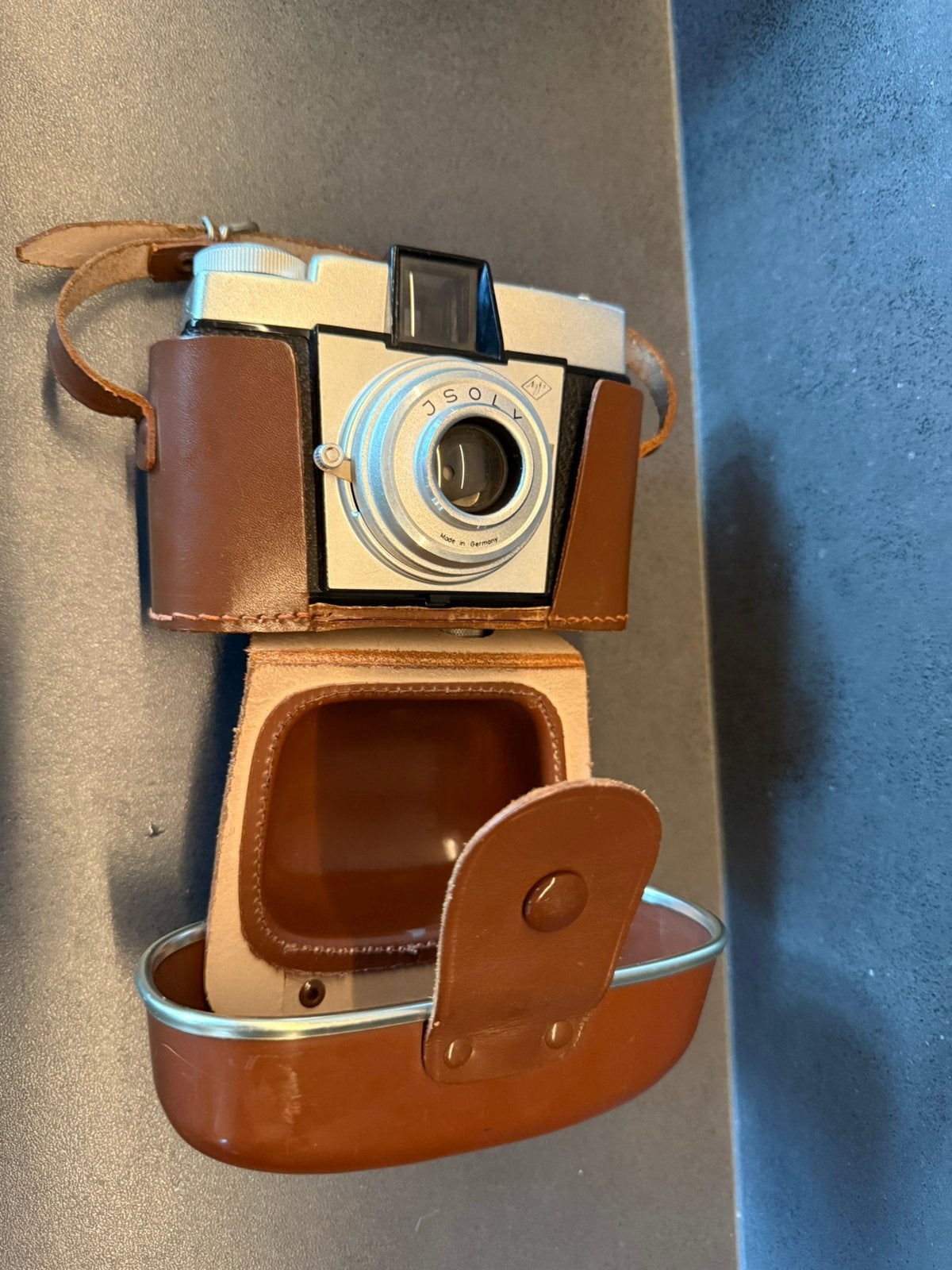Agfa Isoly camera met originele tas vintage camera Duitsland, Ophalen of Verzenden, Zo goed als nieuw, Compact, Overige Merken