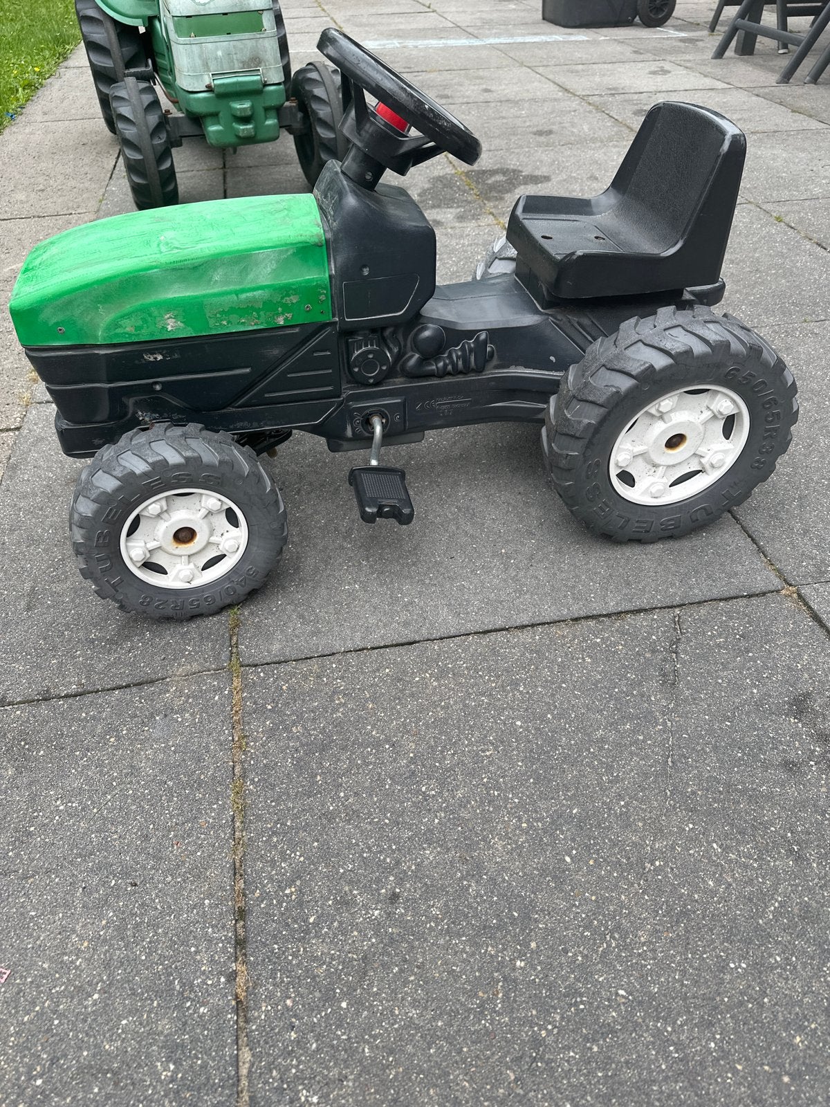 Groene Traptractor voor kleine kinderen - Gebruikt, Kinderen en Baby's, Speelgoed | Buiten | Voertuigen en Loopfietsen, Ophalen of Verzenden