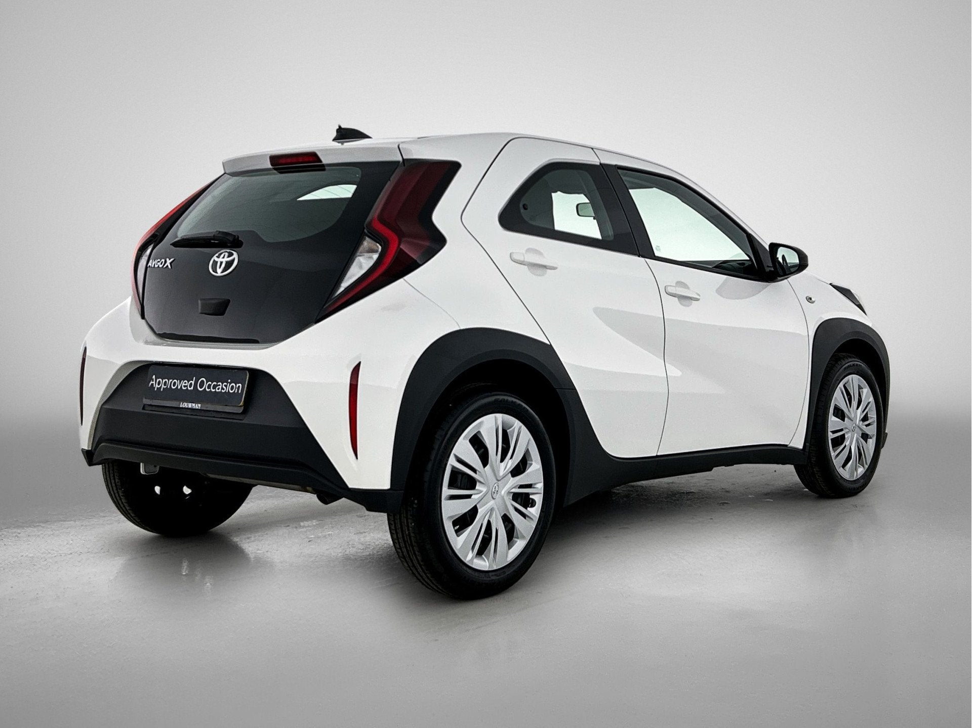 Toyota Aygo X 1.0 VVT-i MT Play | BTW Voertuig | Apple CarPl, Stof, Gebruikt, 920 kg, Wit
