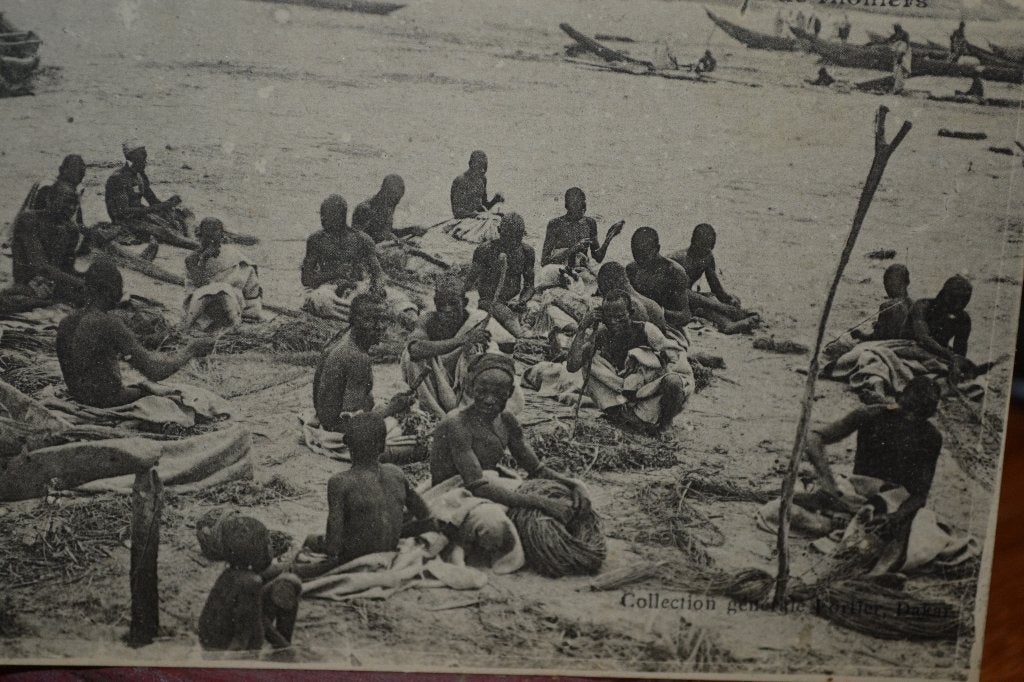 senegal  frans west afrika 1910 vissers visserij bootjes, Ophalen of Verzenden, Voor 1920, Gelopen, Sterren en Beroemdheden