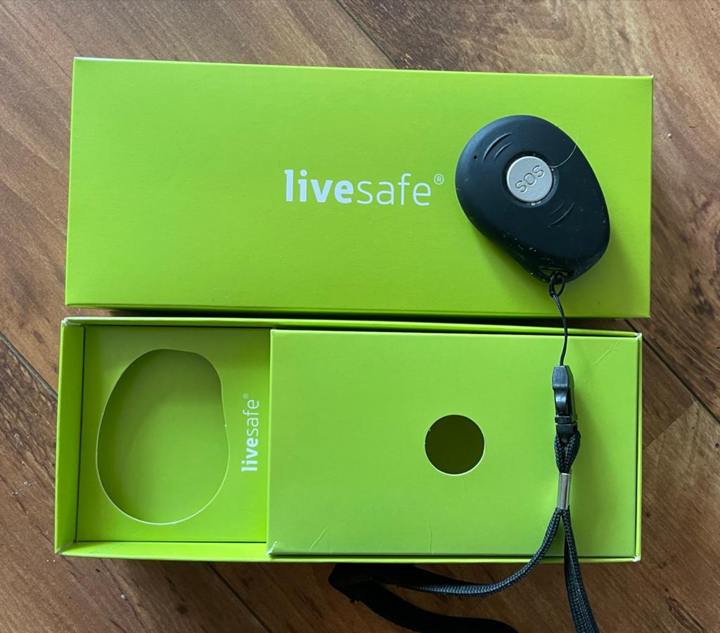 Livesafe SOS Alarm - Persoonlijk Veiligheidsapparaat, Ophalen of Verzenden, Zo goed als nieuw