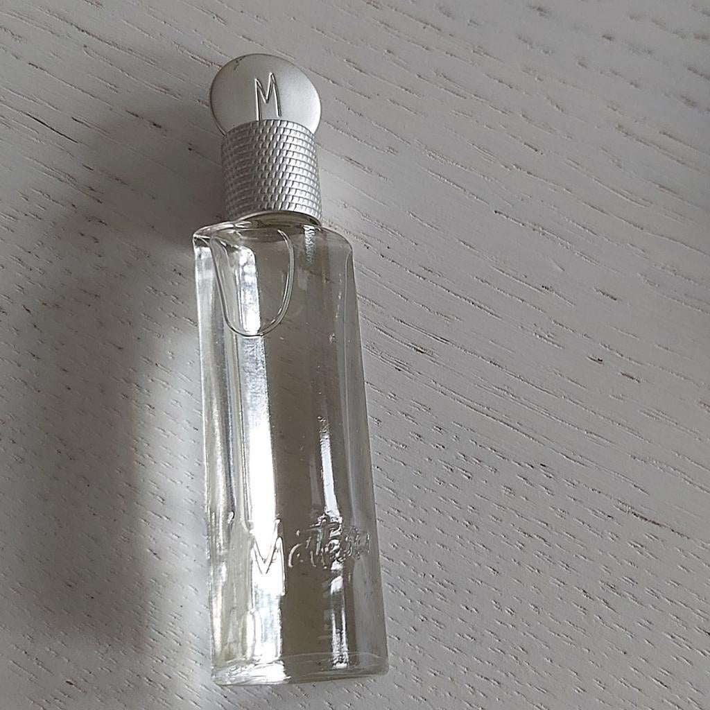 Eau de toilette Montana, Ophalen of Verzenden, Zo goed als nieuw, Miniatuur, Gevuld