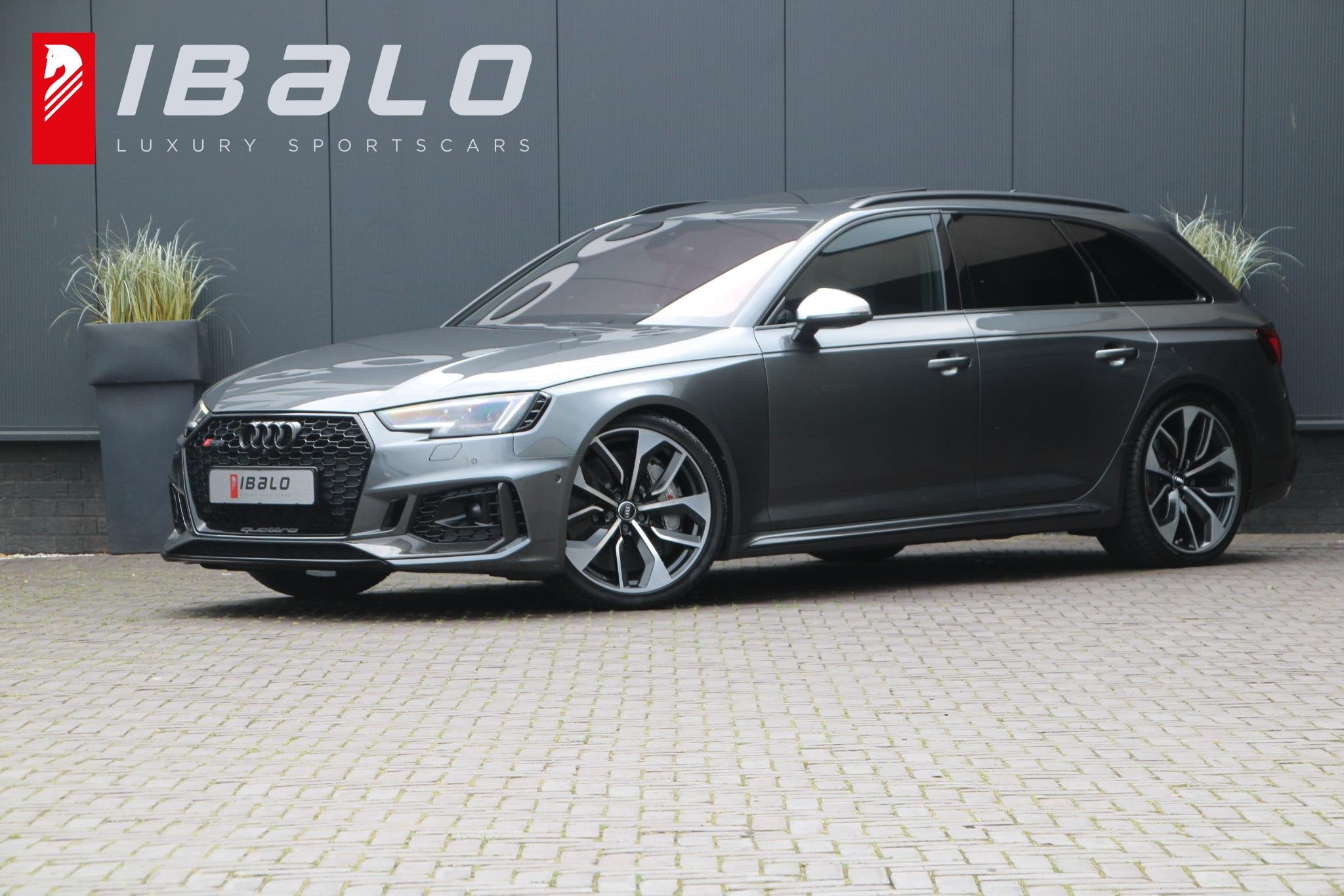 Audi RS4 Avant 2.9 TFSI quattro | Keramisch | HUD | B&O | Ca, Auto's, Audi, Automaat, Dealer onderhouden, Gebruikt, Parkeerassistent