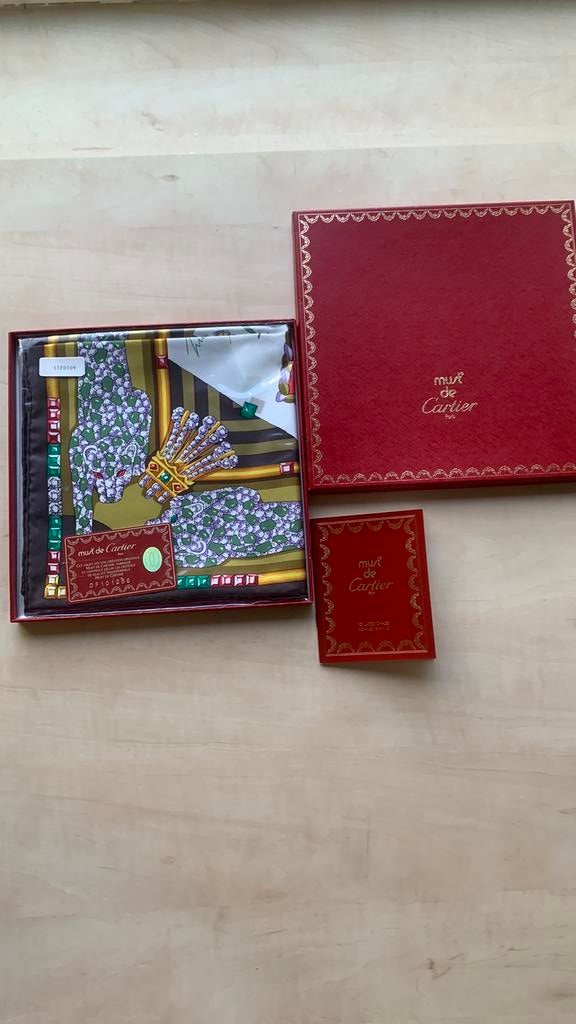 Must de Cartier Sjaal - Nooit gedragen - Df101256, Sieraden, Tassen en Uiterlijk, Portemonnees, Ophalen of Verzenden, Zo goed als nieuw