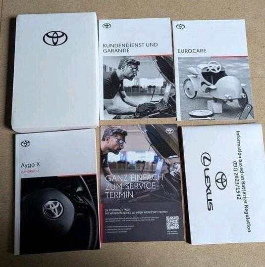 Originele Toyota Aygo X Handleiding Set - Duits - NIEUW, Ophalen of Verzenden