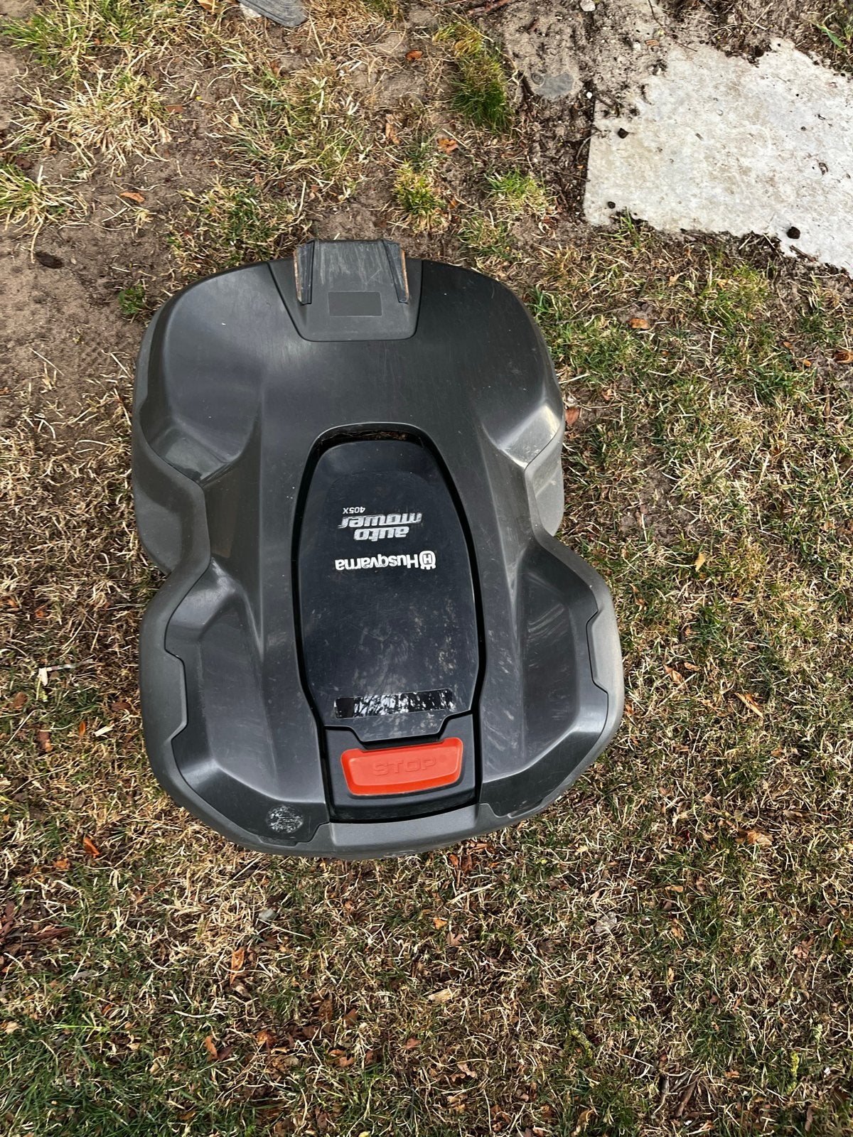 Husqvarna Automower 405x met laadstation en adapter, Ophalen, Gebruikt, 20 tot 25 cm, Bestuurbaar via app
