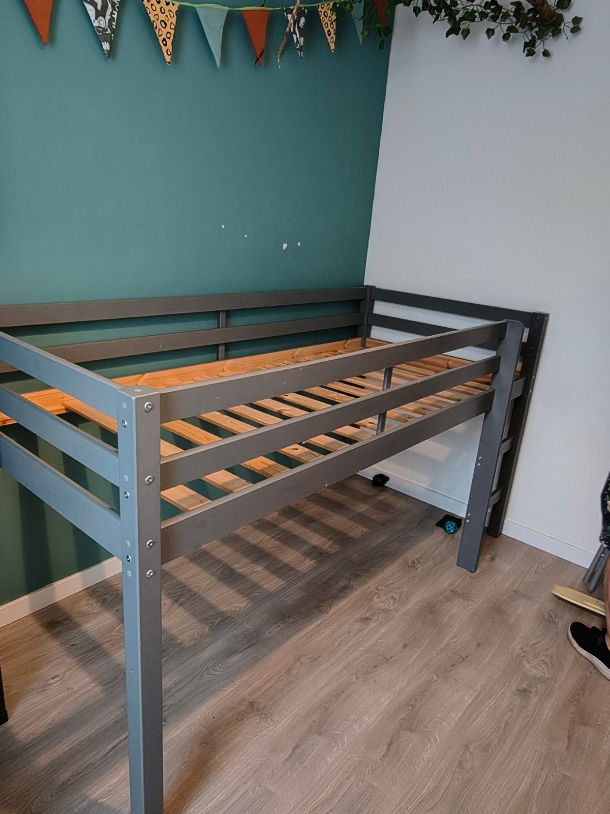 Halfhoogslaper 'Ties' grijs met lattenbodem, Ophalen, Gebruikt, 90 cm, Eenpersoons