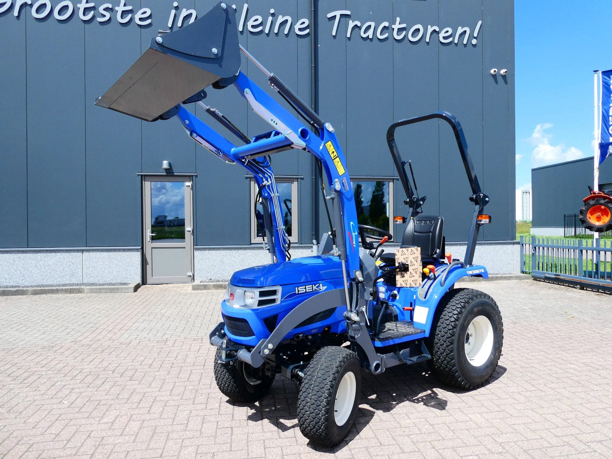 Iseki TM3267E 4wd / 0001 Draaiuren / Vooorlader, Overige merken, Gebruikt, De Maalstroom 3
8255 RN  Swifterbant, VM Service