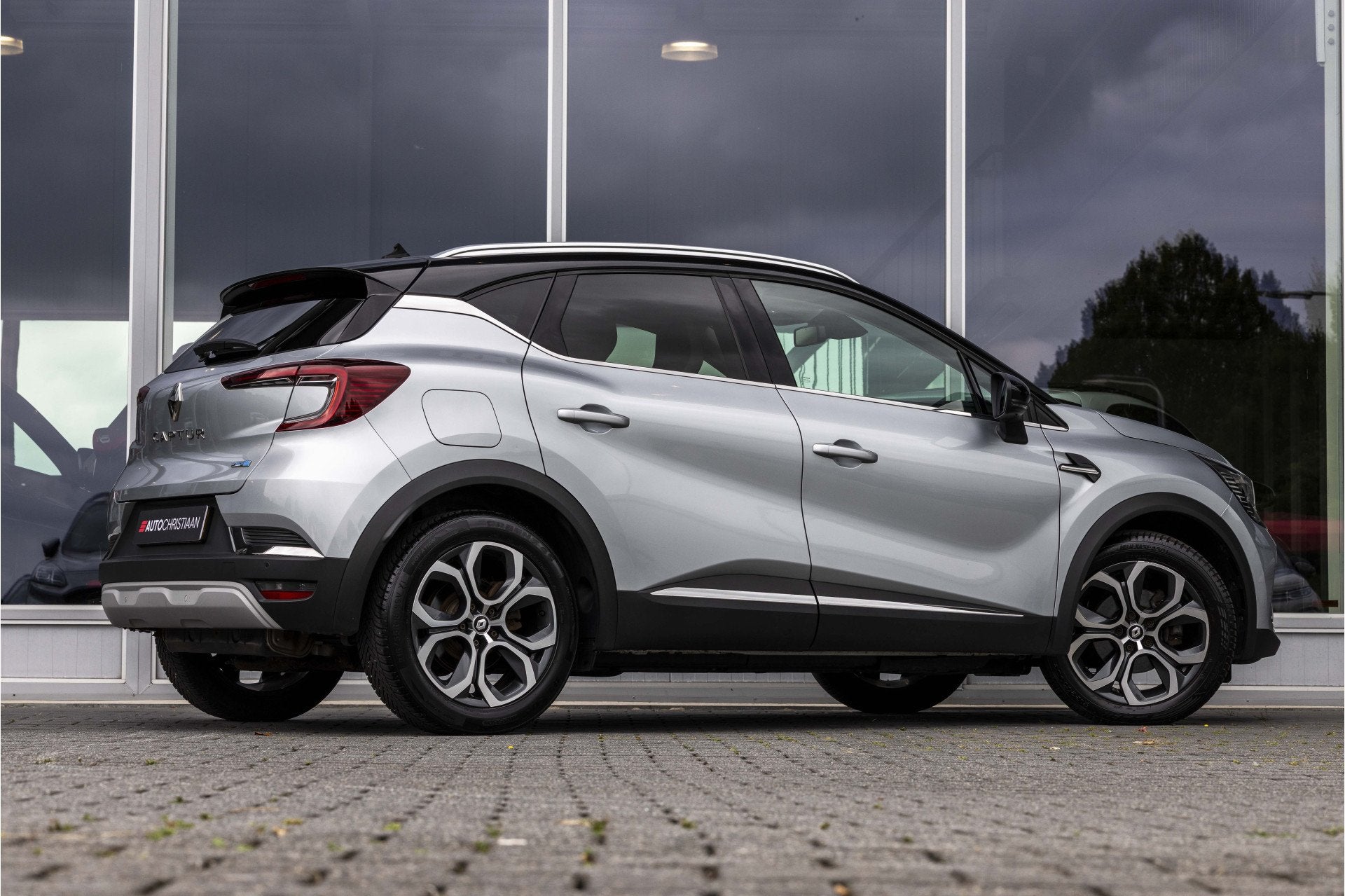 Renault Captur 1.6 E-Tech Plug-in Hybrid 160 Intens | Camera, 12 maanden, 77 km/l, Gebruikt, 4 cilinders
