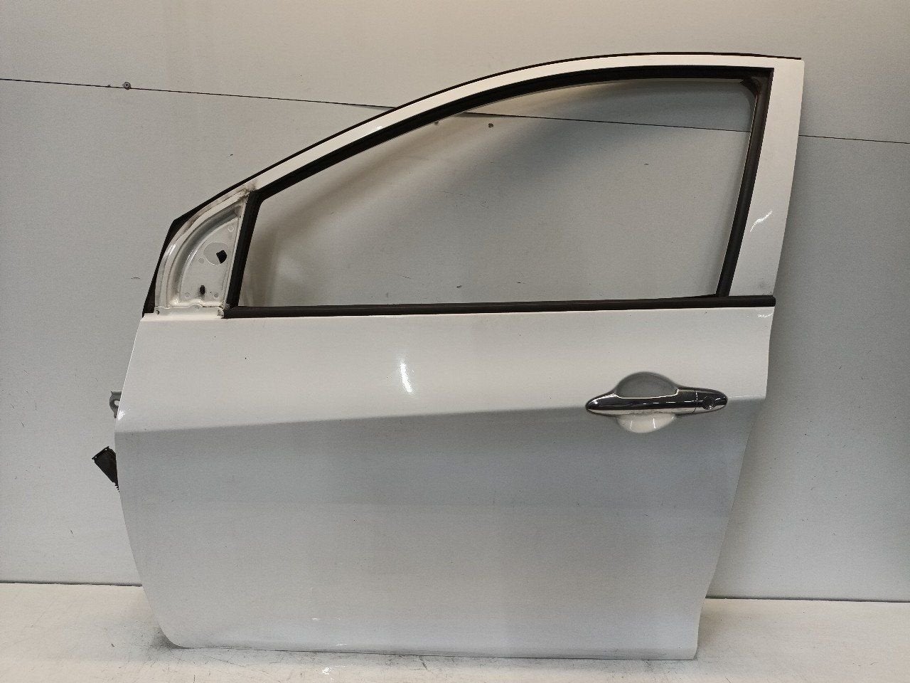 Portier links voor Kia Picanto, Auto-onderdelen, Onderdelen@venauto.nl, Van der Ven Autorecycling B.V., Ettenseweg 76, 4706 PB Roosendaal, The Netherlands