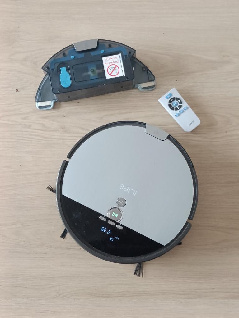 ILife v8s robotstofzuiger, Witgoed en Apparatuur, Ophalen, Gebruikt, Reservoir, Robotstofzuiger