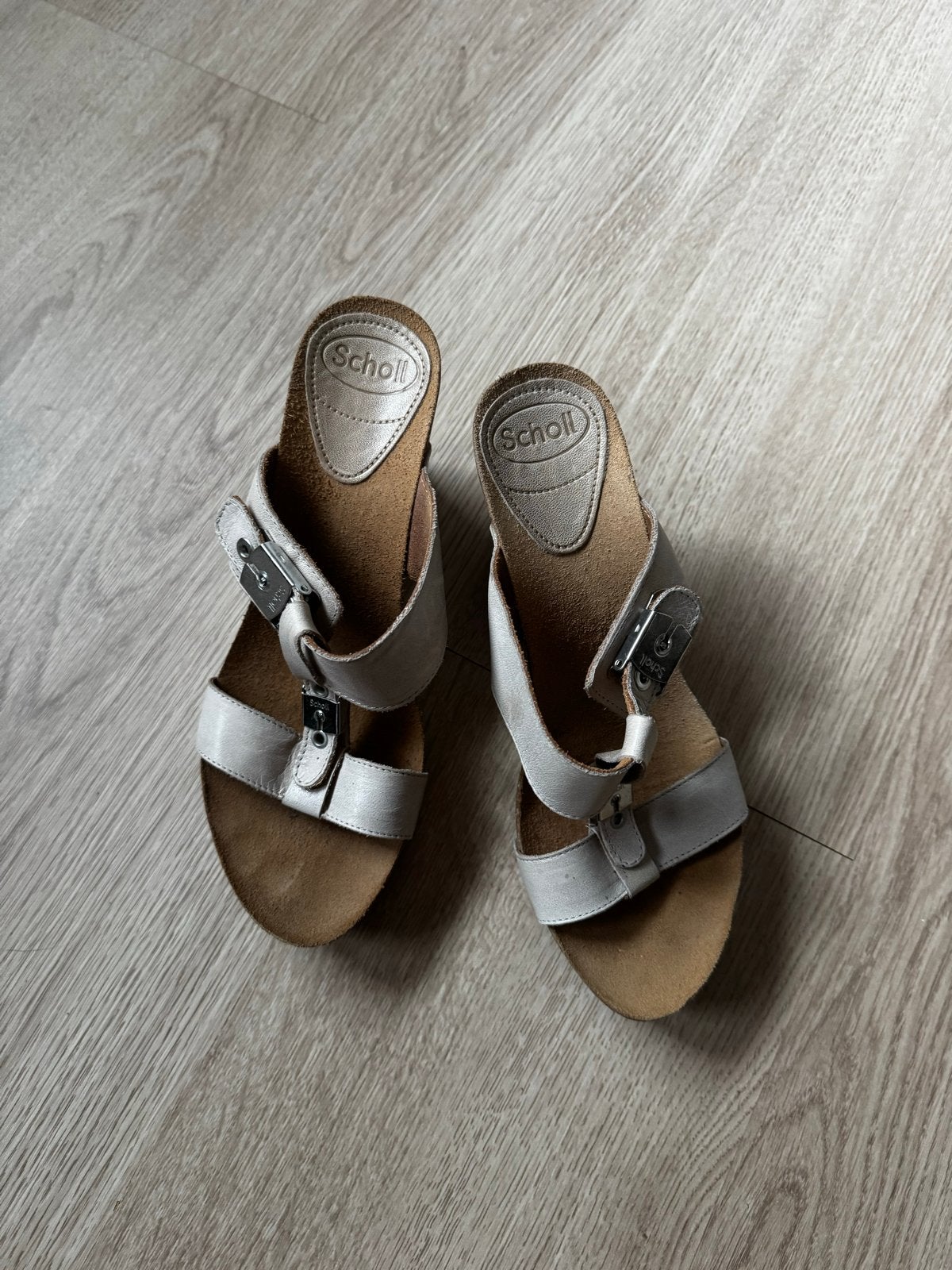 Scholl sandalen maat 38, zo goed als nieuw, Ophalen of Verzenden, Zo goed als nieuw, Grijs, Sandalen of Muiltjes