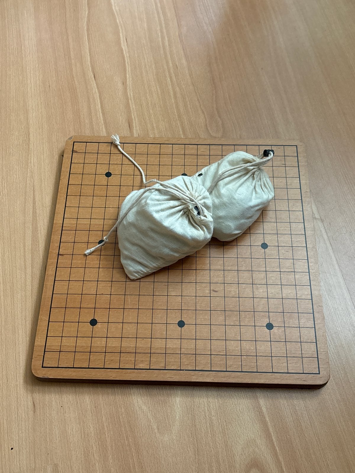Go bordspel met stenen en zakjes, Een of twee spelers, Ophalen, Gebruikt