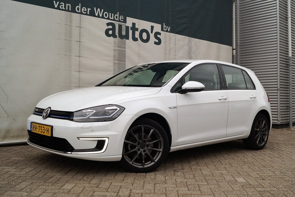 Volkswagen e-Golf 136pk Automaat -SOH86%-NAVI-ACC-LED-ECC-PD, Auto's, Volkswagen, Automaat, Gebruikt, 230 km, Wit