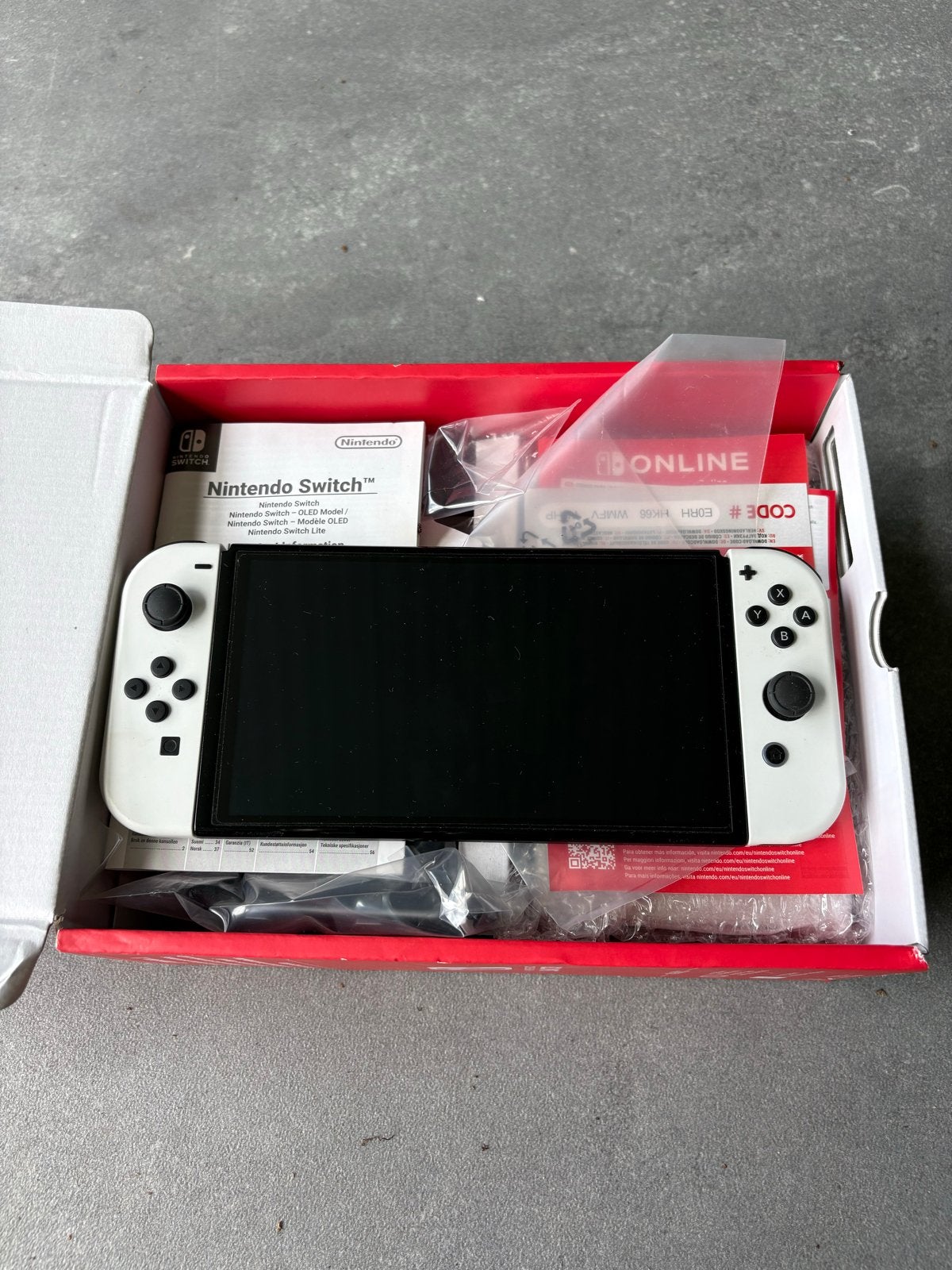 Nintendo Switch OLED Wit - Zo goed als nieuw, Spelcomputers en Games, Spelcomputers | Nintendo Switch, Ophalen, Zo goed als nieuw