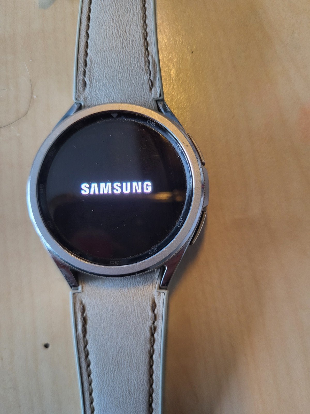 android smartwatch met simkaart, Ophalen of Verzenden, Overige accessoires