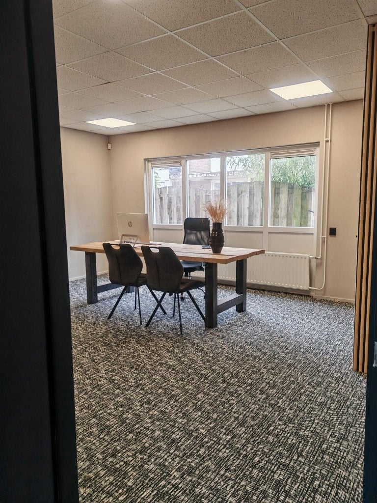 Moderne Praktijkruimte Kantoorruimte 25M2 Ruinerwold Meppel, Zakelijke goederen, Bedrijfs Onroerend goed, 25 m², Huur, Praktijkruimte