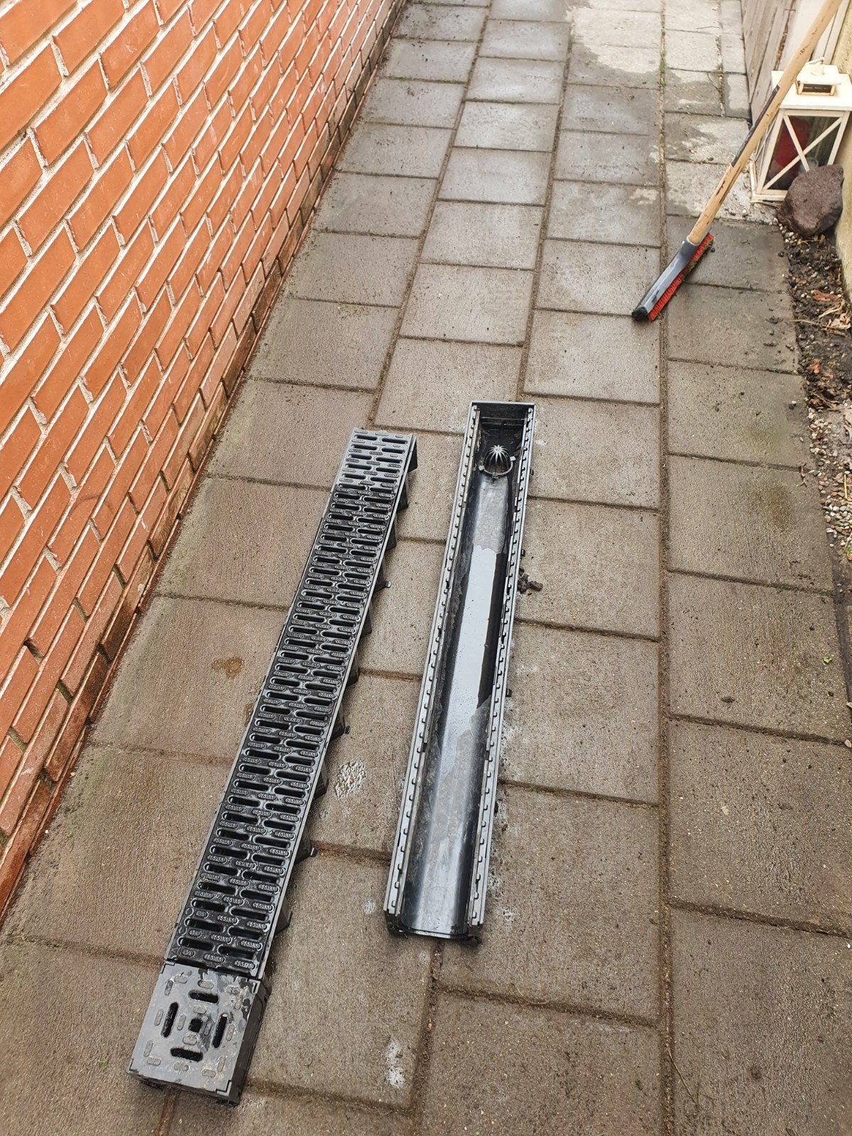 Gebruikte kunststof afvoergoot - 2 stuks, Afvoer, Gebruikt, Pvc, 2 tot 4 meter