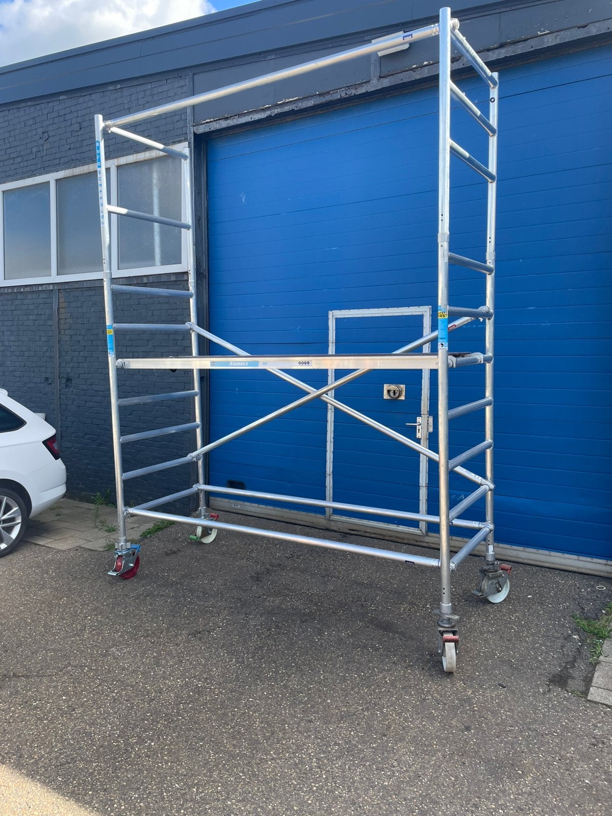 Gebruikte Rolsteiger 90x250 cm. Werkhoogte 4 meter, Ophalen, Gebruikt, Rolsteiger of Kamersteiger, 2 tot 5 meter