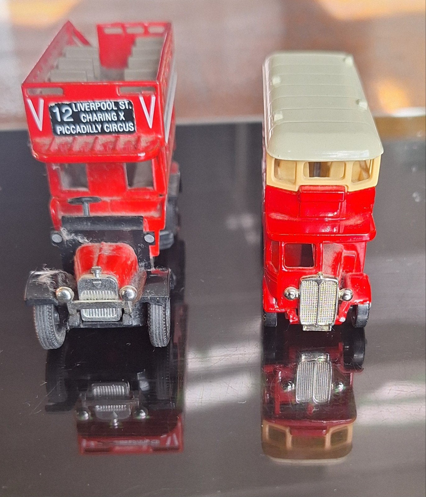 2x dubbeldekker model/  - bus, Ophalen of Verzenden, Zo goed als nieuw, Bus of Vrachtwagen, Overige merken