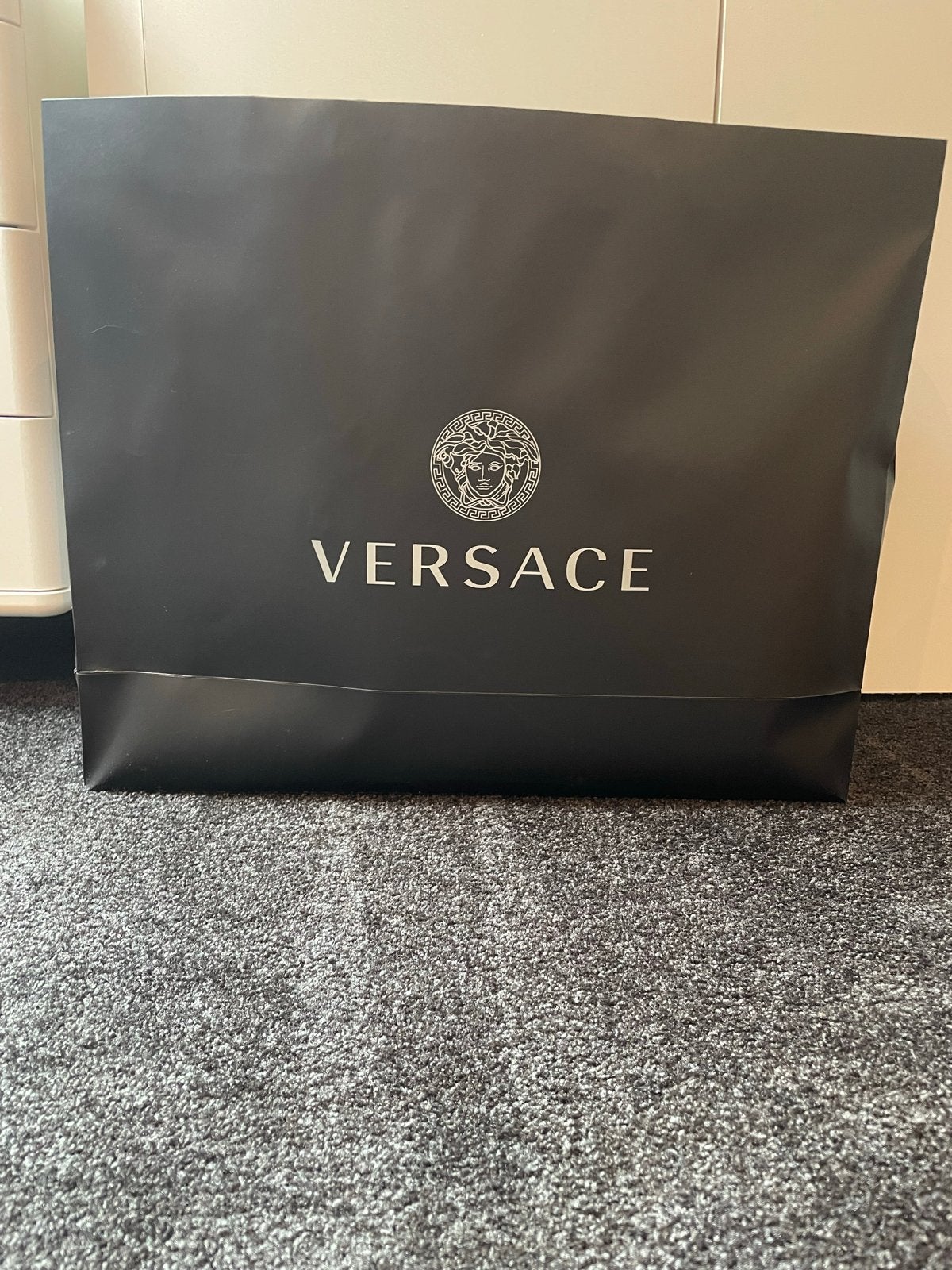 Versace karton shopping bag, Ophalen of Verzenden, Zo goed als nieuw