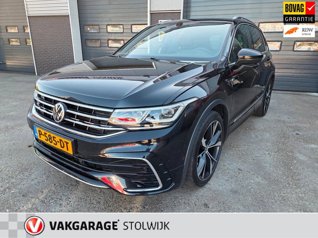 Volkswagen Tiguan 1.5 TSI R-Line Business+ Automaat, Panoram, 1441 kg, 4 cilinders, 150 pk, Leder en Stof