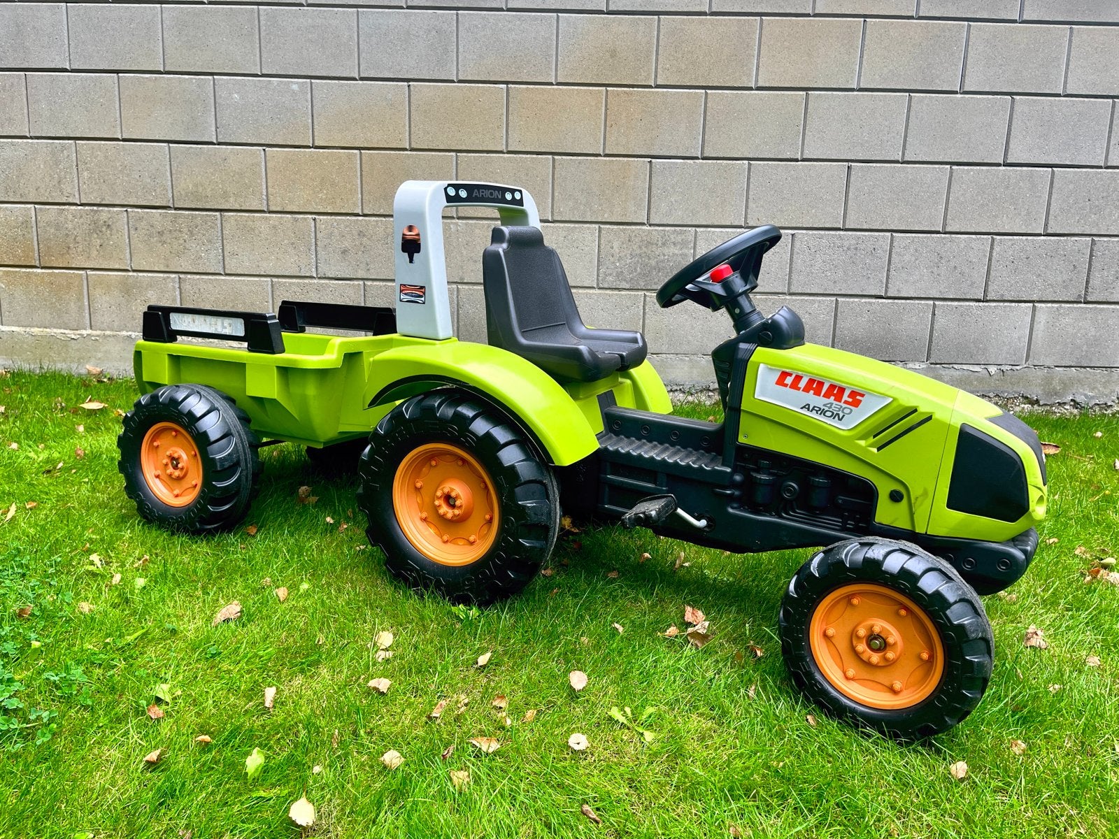 Claas Arion 430 traptractor met aanhanger, Ophalen, Gebruikt, Trapvoertuig