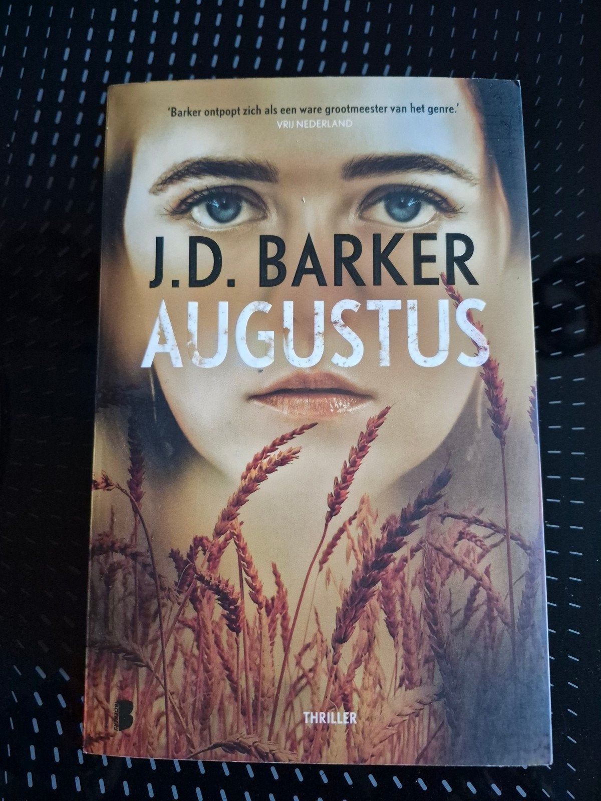 J.D. Barker - Augustus (Thriller), Ophalen of Verzenden, Gelezen, J.D. Barker
