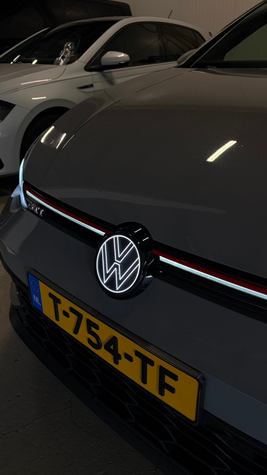 Volkswagen Led logo Embleem Golf 8 / Arteon / Passat /T-Roc, Volkswagen, Nieuw, Ophalen of Verzenden, Vw