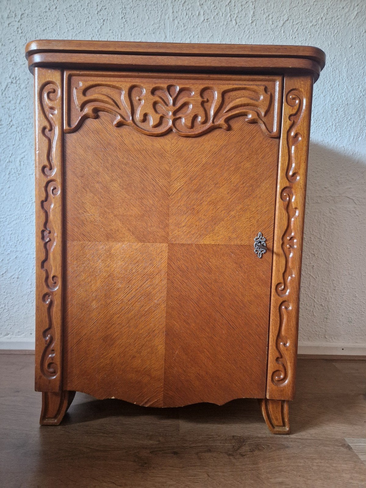 Vintage retro naaimachine kastje / tafel, Ophalen, Gebruikt, 50 tot 100 cm