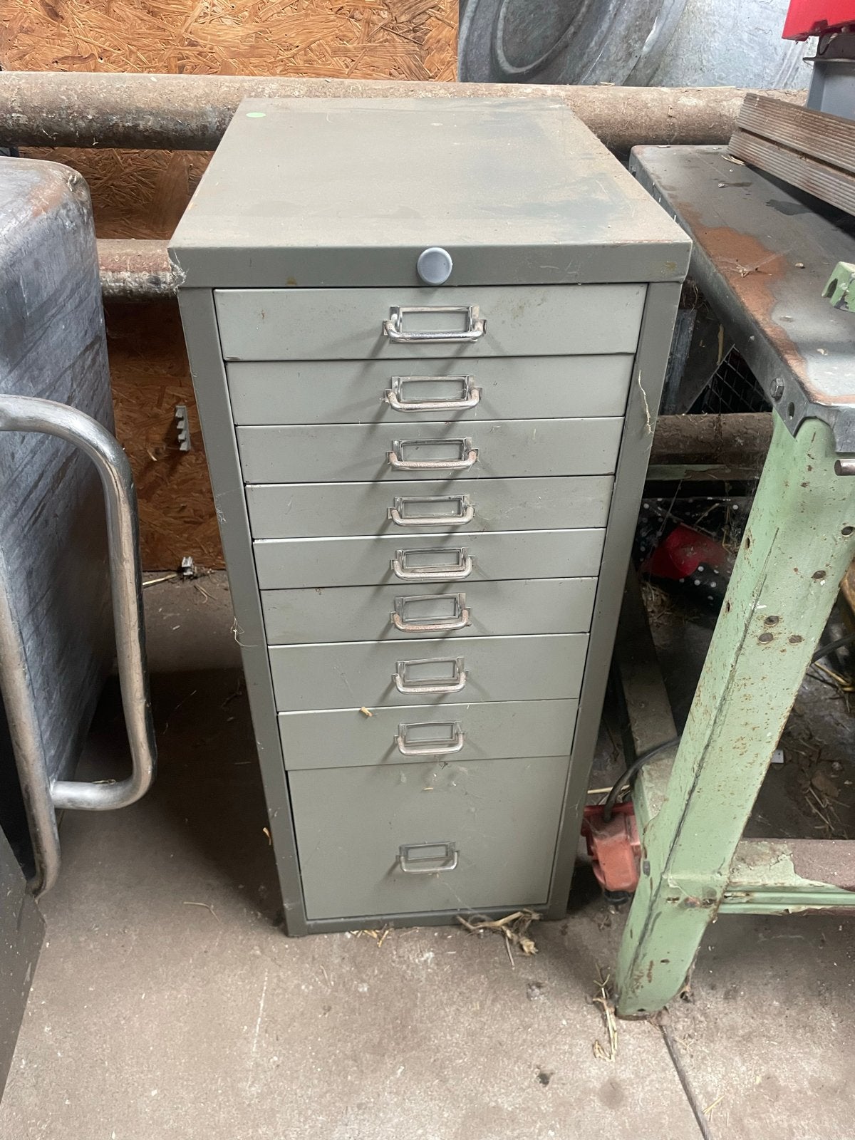 Metalen ladekast met 9 laden - Grijs, Ophalen, Minder dan 50 cm, Gebruikt, 5 laden of meer