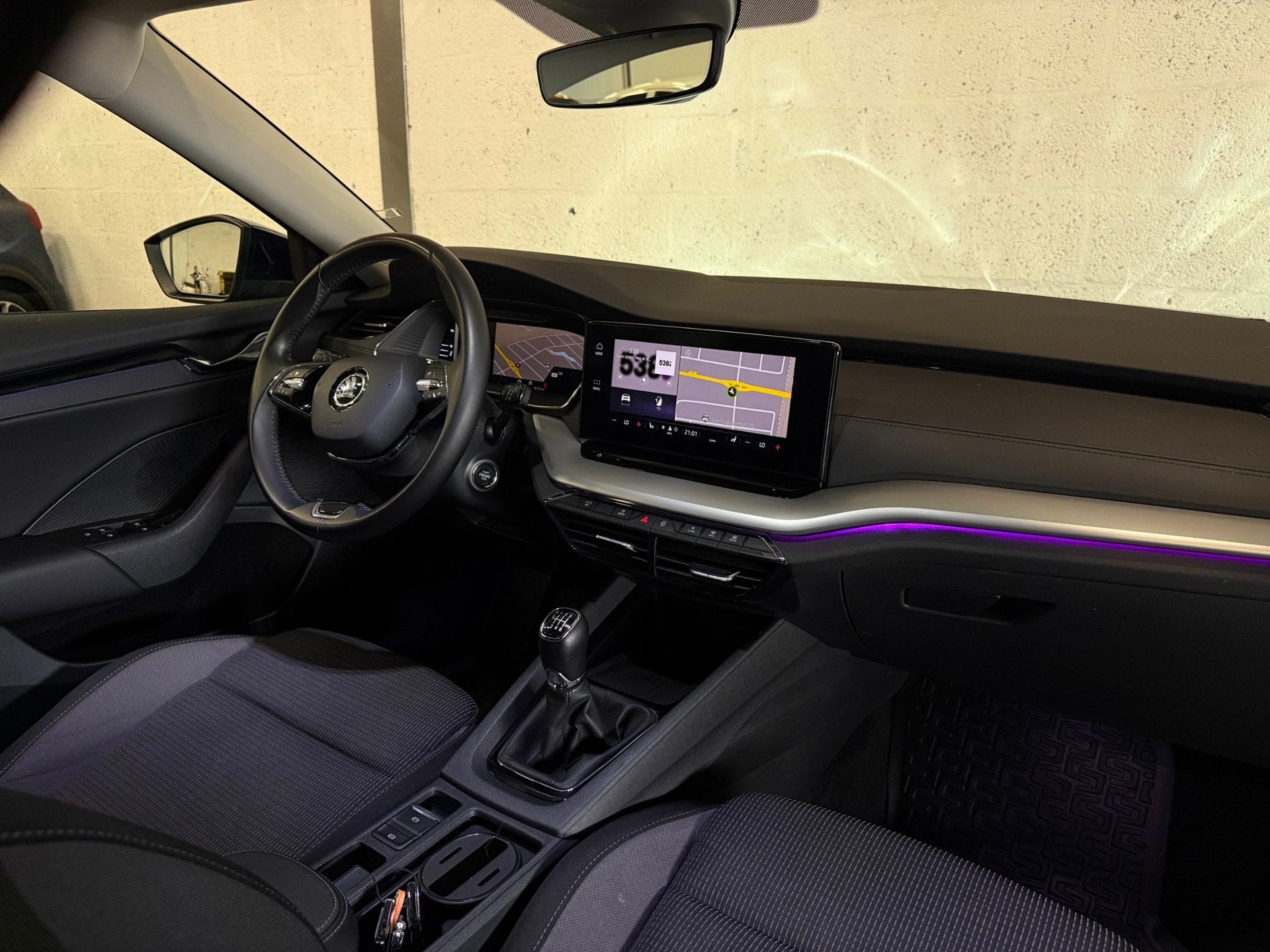 Skoda Octavia Combi 1.0 TSI Sport Business Navi|Camera|LED|C, Auto's, Voorwielaandrijving, Stof, Zwart, Blauw
