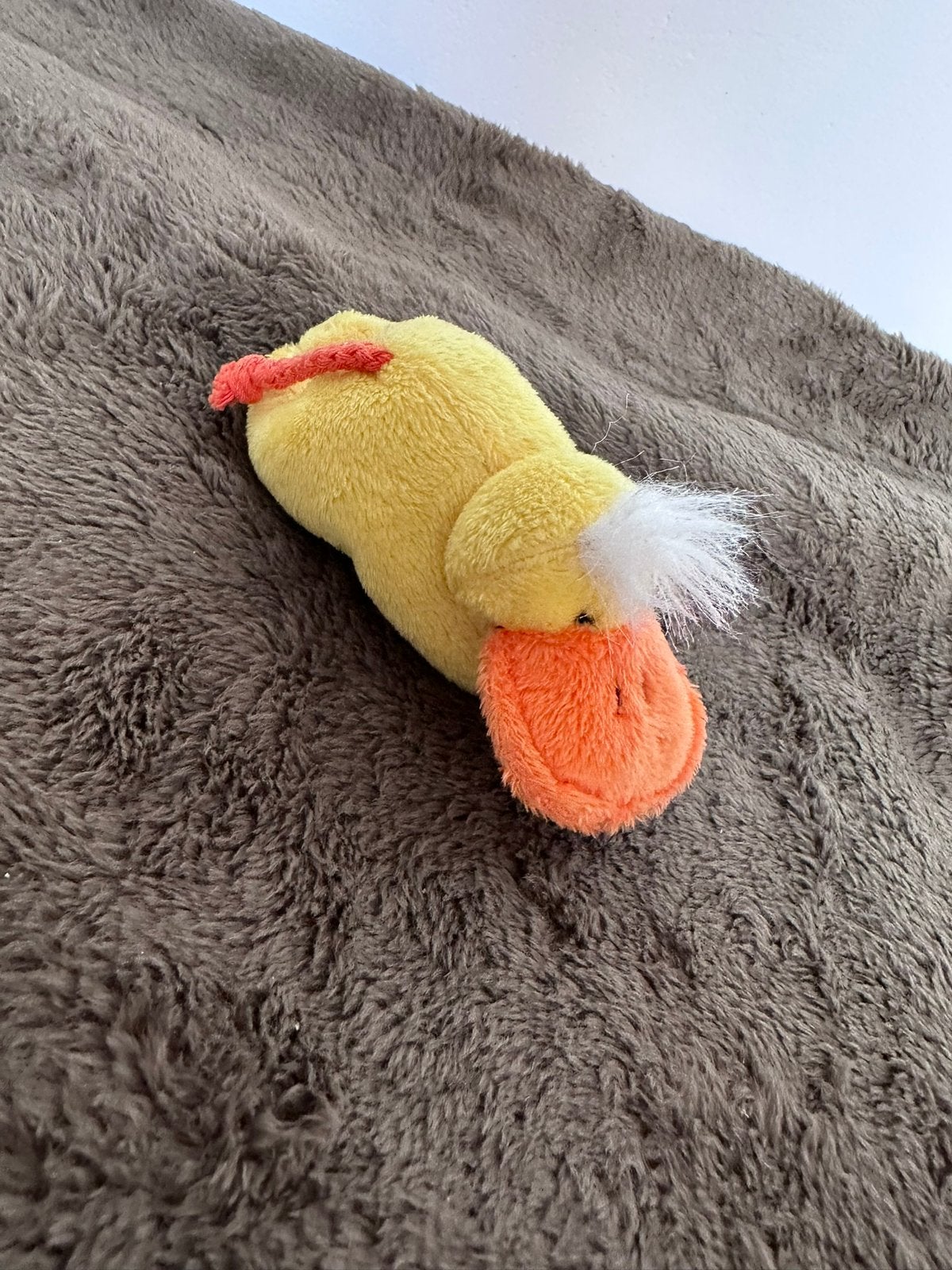 Eend knuffel met magneet in de pootjes, Geel, Ophalen of Verzenden, Zo goed als nieuw, Eend