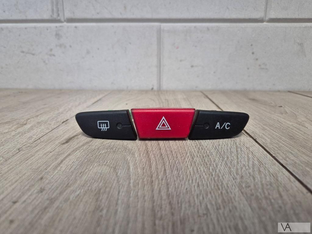 Schakelaar gevarenlicht airco achterruitverwarming 107 aygo, Auto-onderdelen, Gebruikt, -, -, Ophalen of Verzenden