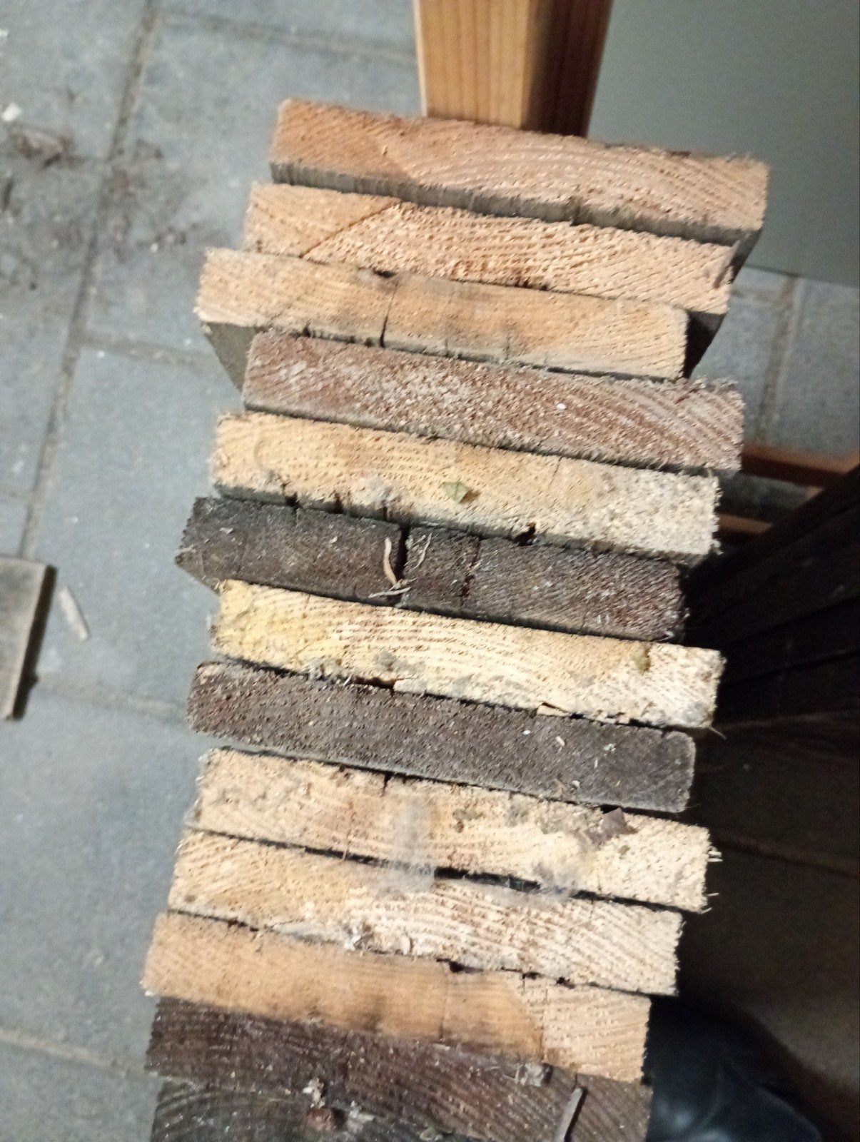 Partij gebruikte planken 5100x150x22mm en kortere stukken, Ophalen