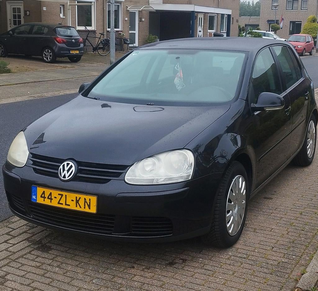 Volkswagen Golf 1.6 75KW 2008 Zwart, Auto's, Voorwielaandrijving, Stof, 4 cilinders, 620 kg